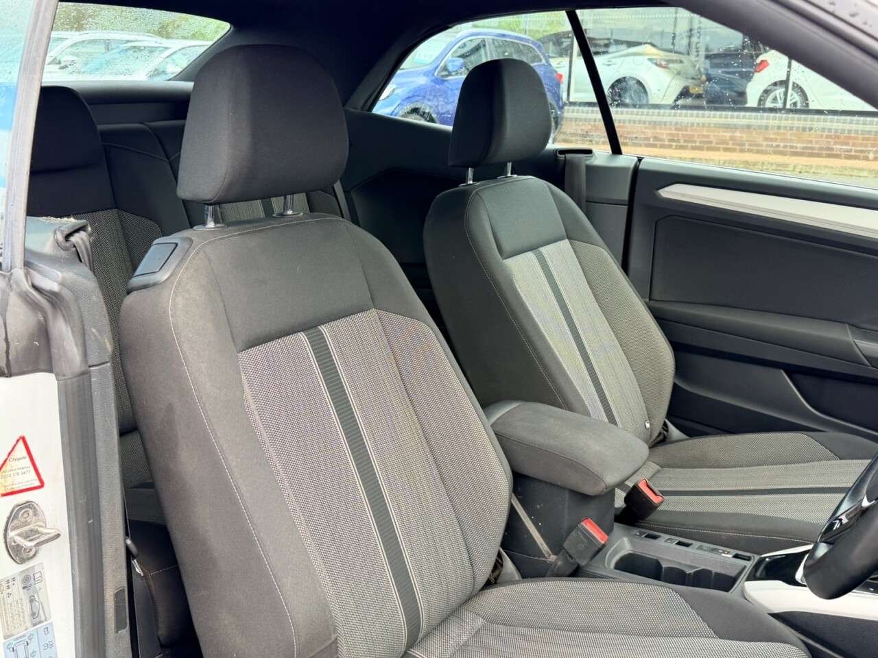 2021 VOLKSWAGEN T-ROC 2021 VOLKSWAGEN T-ROC