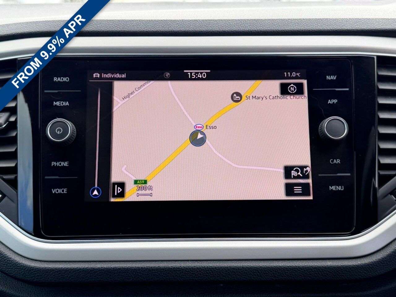 A 2021 VOLKSWAGEN T-ROC CABRIOLET 1.5 TSI EVO DESIGN DSG AUTO 150 BHP + SAT NAV A 2021 VOLKSWAGEN T-ROC CABRIOLET 1.5 TSI EVO DESIGN DSG AUTO 150 BHP + SAT NAV