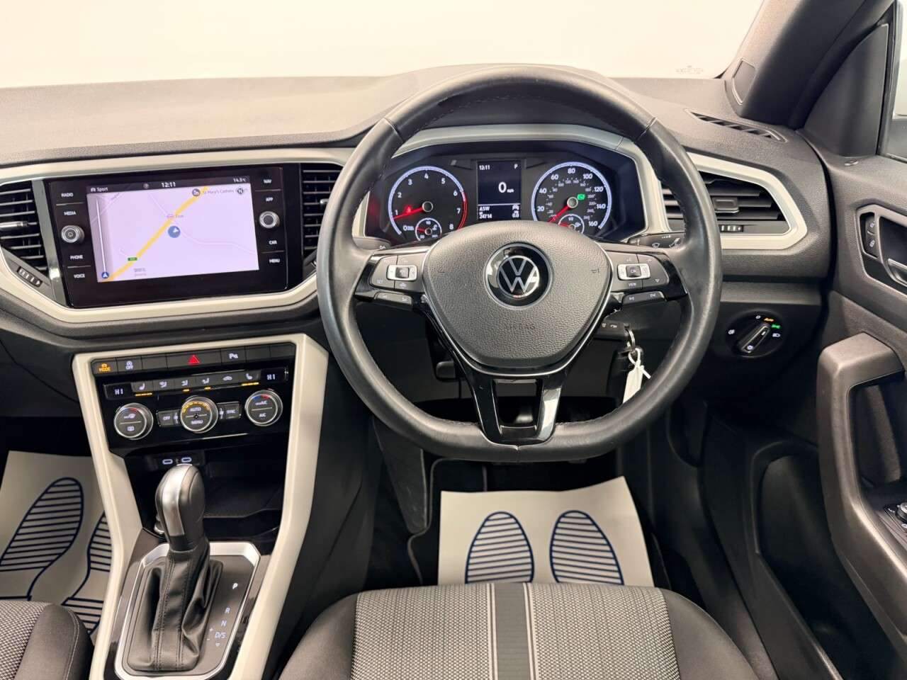 2021 VOLKSWAGEN T-ROC 2021 VOLKSWAGEN T-ROC
