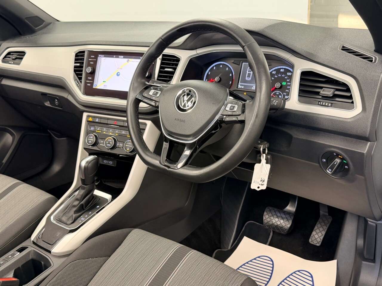 2021 VOLKSWAGEN T-ROC 2021 VOLKSWAGEN T-ROC