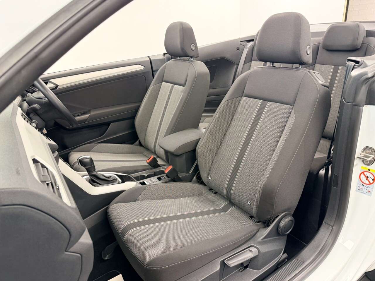 2021 VOLKSWAGEN T-ROC 2021 VOLKSWAGEN T-ROC
