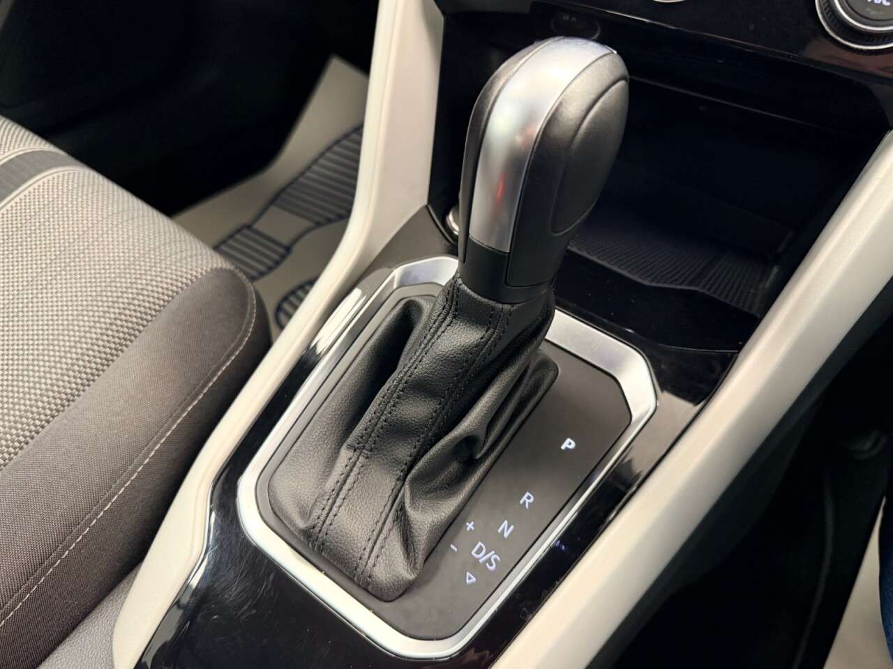 2021 VOLKSWAGEN T-ROC 2021 VOLKSWAGEN T-ROC
