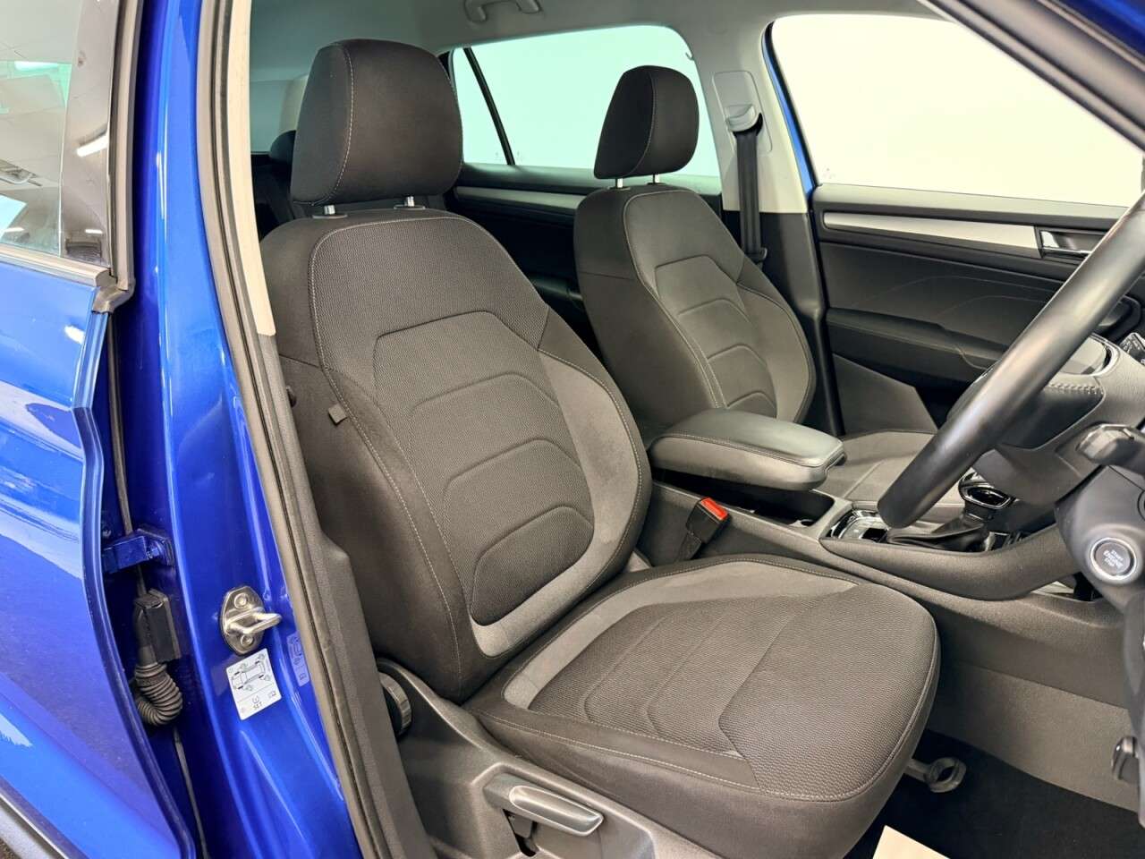 A 2022 SKODA KODIAQ 1.5 TSI ACT SE DSG AUTO 150 BHP 5 SEATS + APPLE PLAY + PARKING SENSORS SIX A 2022 SKODA KODIAQ 1.5 TSI ACT SE DSG AUTO 150 BHP 5 SEATS + APPLE PLAY + PARKING SENSORS SIX