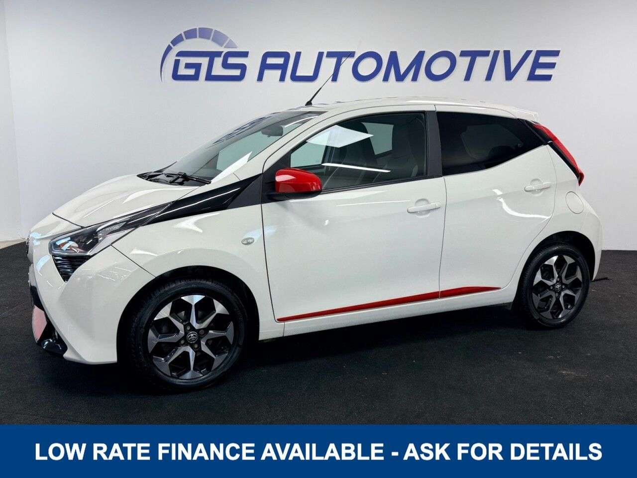 A 2020 TOYOTA AYGO 1.0 VVT-i X-TREND SAFETY SENSE FIVE DOOR 72 BHP + APPLE CAR PLAY + REAR CAM A 2020 TOYOTA AYGO 1.0 VVT-i X-TREND SAFETY SENSE FIVE DOOR 72 BHP + APPLE CAR PLAY + REAR CAM
