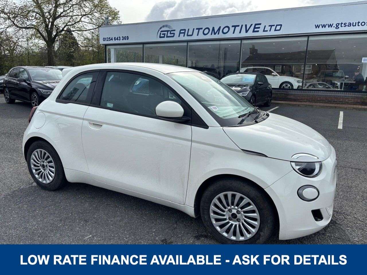 A 2022 FIAT 500E 24kWh ACTION ELECTRIC AUTO 95 BHP A 2022 FIAT 500E 24kWh ACTION ELECTRIC AUTO 95 BHP