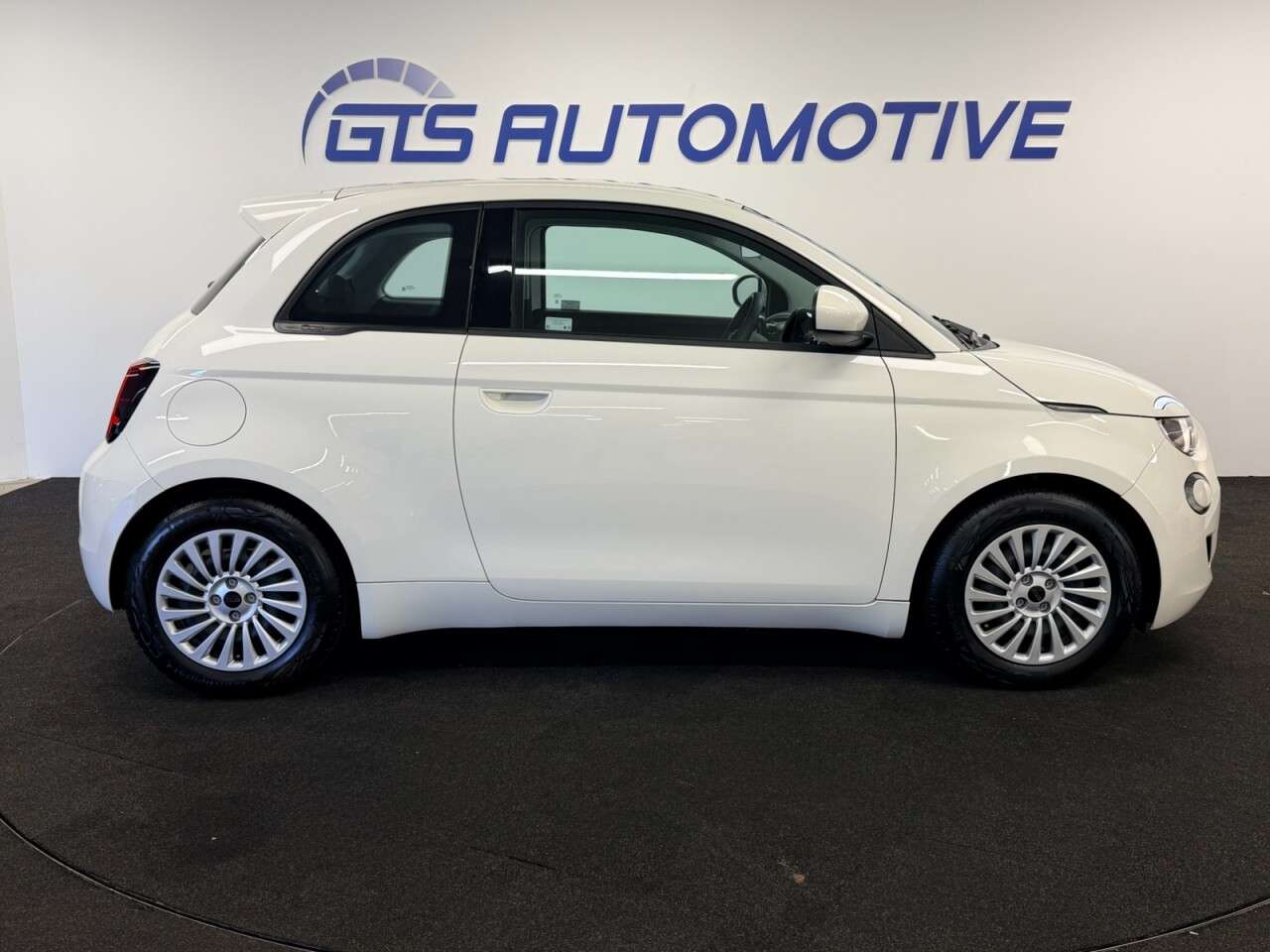 2022 FIAT 500E 2022 FIAT 500E