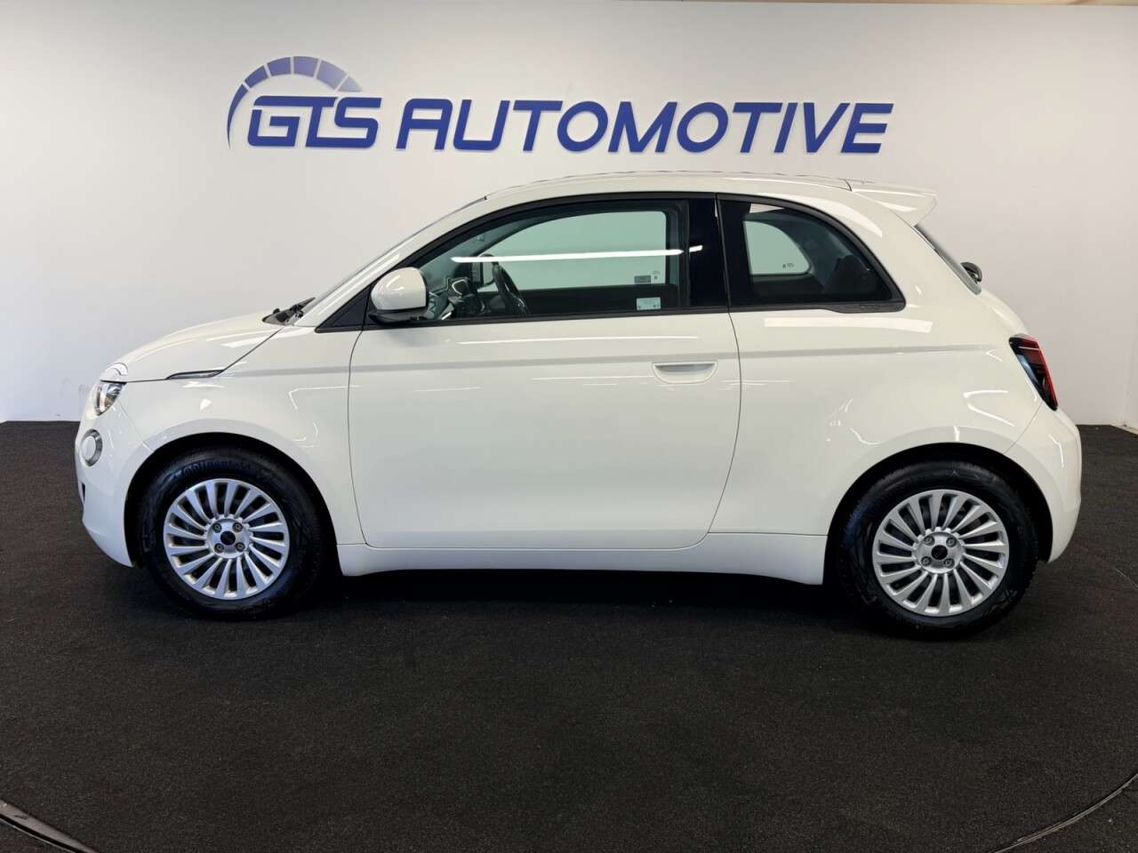 2022 FIAT 500E 2022 FIAT 500E