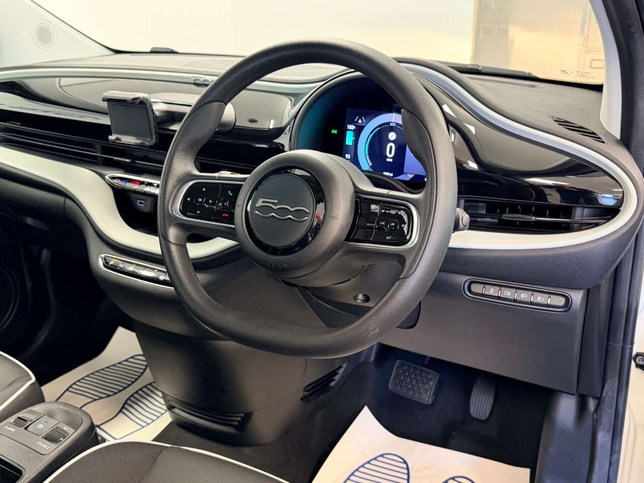 2022 FIAT 500E 2022 FIAT 500E