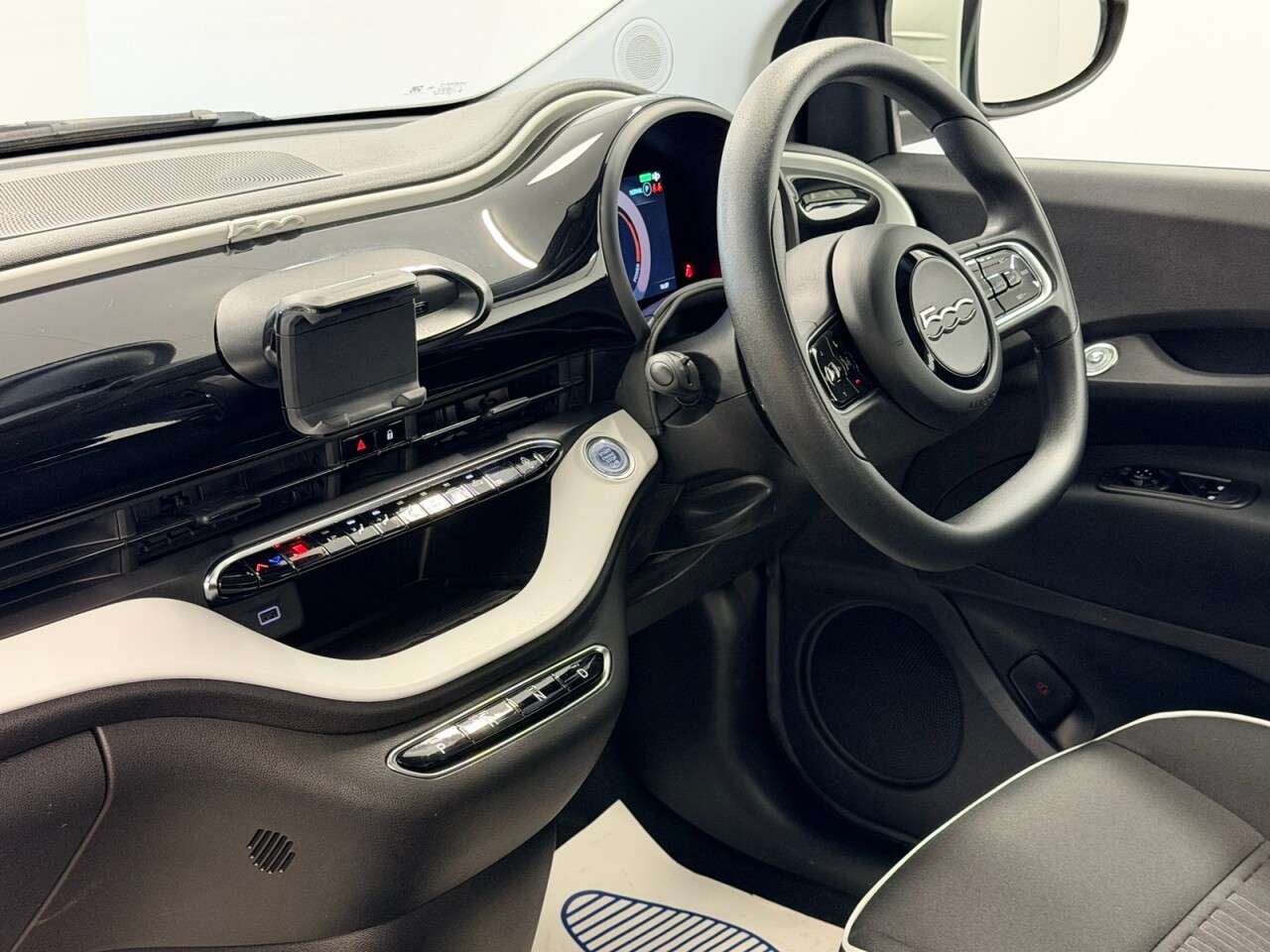 2022 FIAT 500E 2022 FIAT 500E