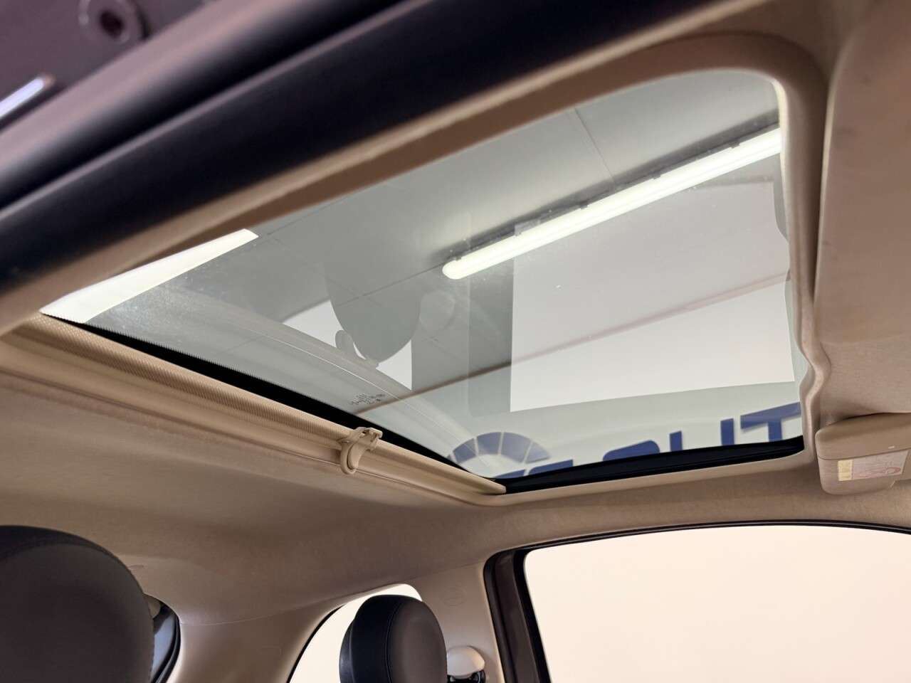 A 2022 FIAT 500 1.0 MHEV DOLCEVITA 70 BHP + GLASS SUNROOF + APPLE CAR PLAY SIX MONTH WARRAN A 2022 FIAT 500 1.0 MHEV DOLCEVITA 70 BHP + GLASS SUNROOF + APPLE CAR PLAY SIX MONTH WARRAN