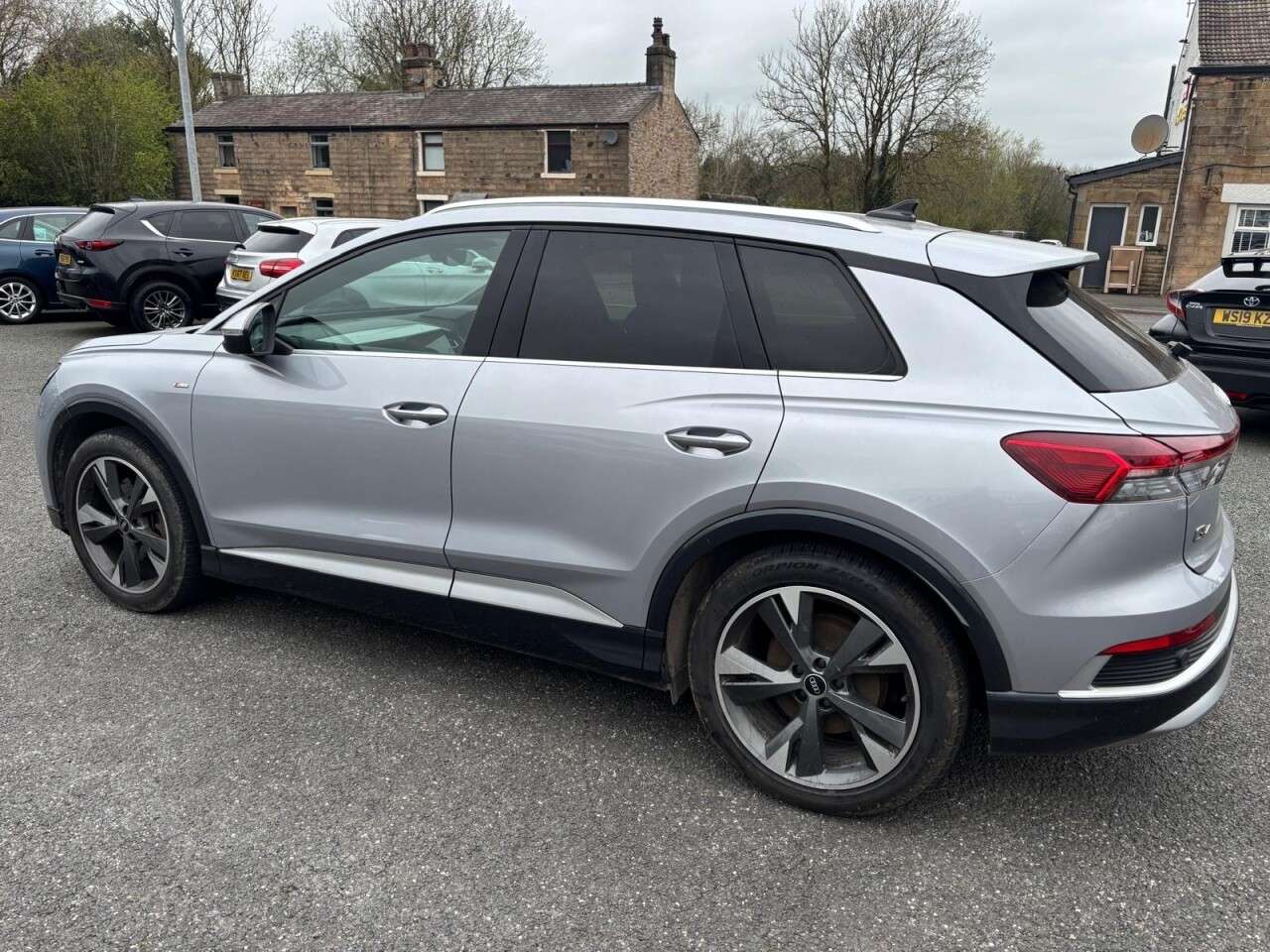 2021 AUDI Q4 E-TRON 2021 AUDI Q4 E-TRON
