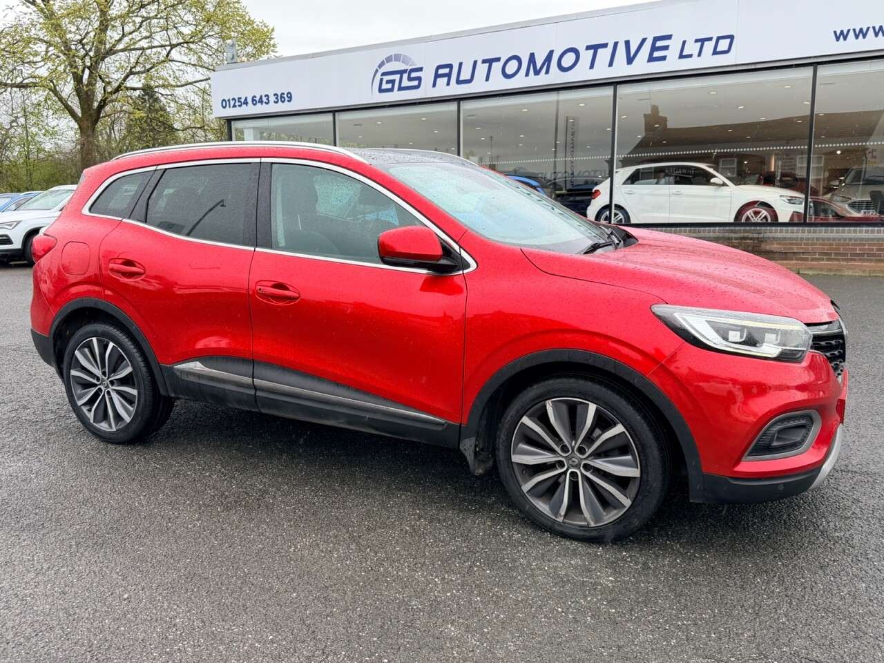 A 2019 RENAULT KADJAR 1.3 TCe S EDITION 140 BHP + SAT NAV A 2019 RENAULT KADJAR 1.3 TCe S EDITION 140 BHP + SAT NAV