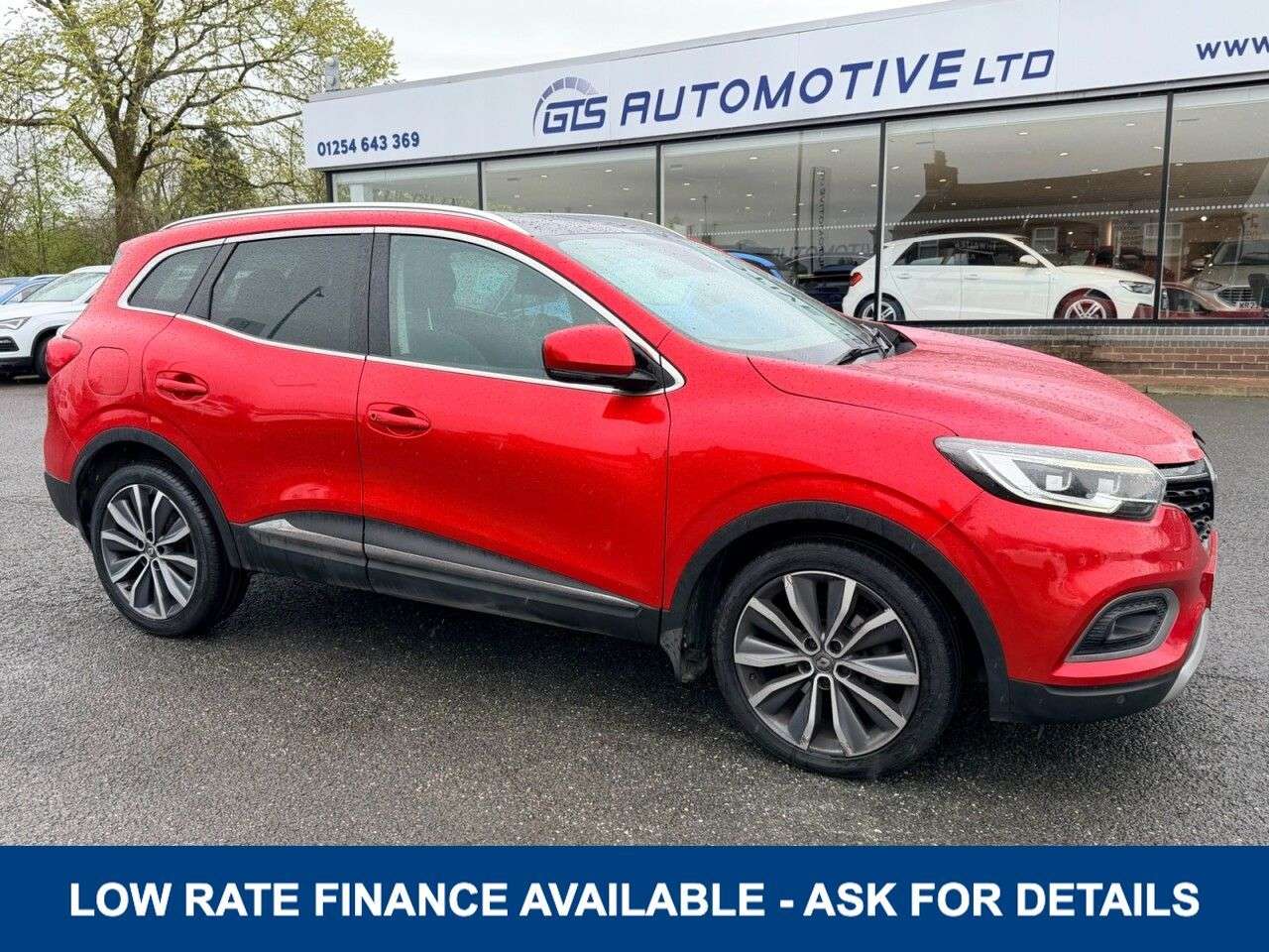 A 2019 RENAULT KADJAR 1.3 TCe S EDITION 140 BHP + SAT NAV A 2019 RENAULT KADJAR 1.3 TCe S EDITION 140 BHP + SAT NAV