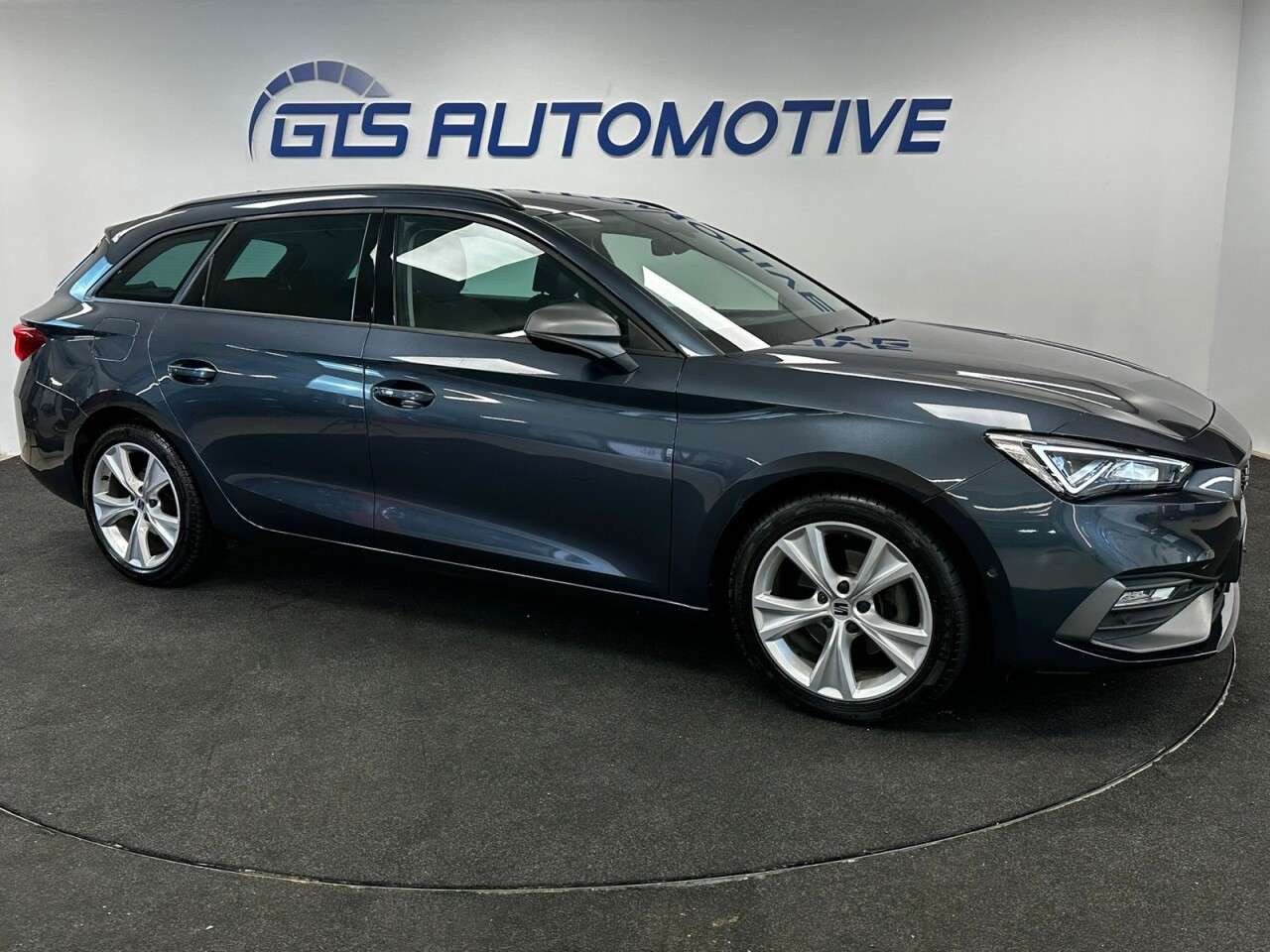 A 2024 SEAT LEON ESTATE 1.5 eTSI MHEV FR HYBRID DSG AUTO 150 BHP + SAT NAV + APPLE PLAY A 2024 SEAT LEON ESTATE 1.5 eTSI MHEV FR HYBRID DSG AUTO 150 BHP + SAT NAV + APPLE PLAY