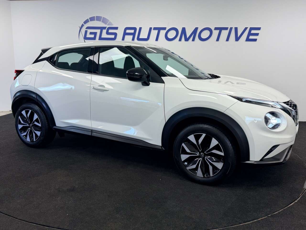 A 2023 NISSAN JUKE 1.0 DIG-T ACENTA 115 BHP + REAR CAMERA + APPLE CAR PLAY SIX MONTH WARRANTY A 2023 NISSAN JUKE 1.0 DIG-T ACENTA 115 BHP + REAR CAMERA + APPLE CAR PLAY SIX MONTH WARRANTY