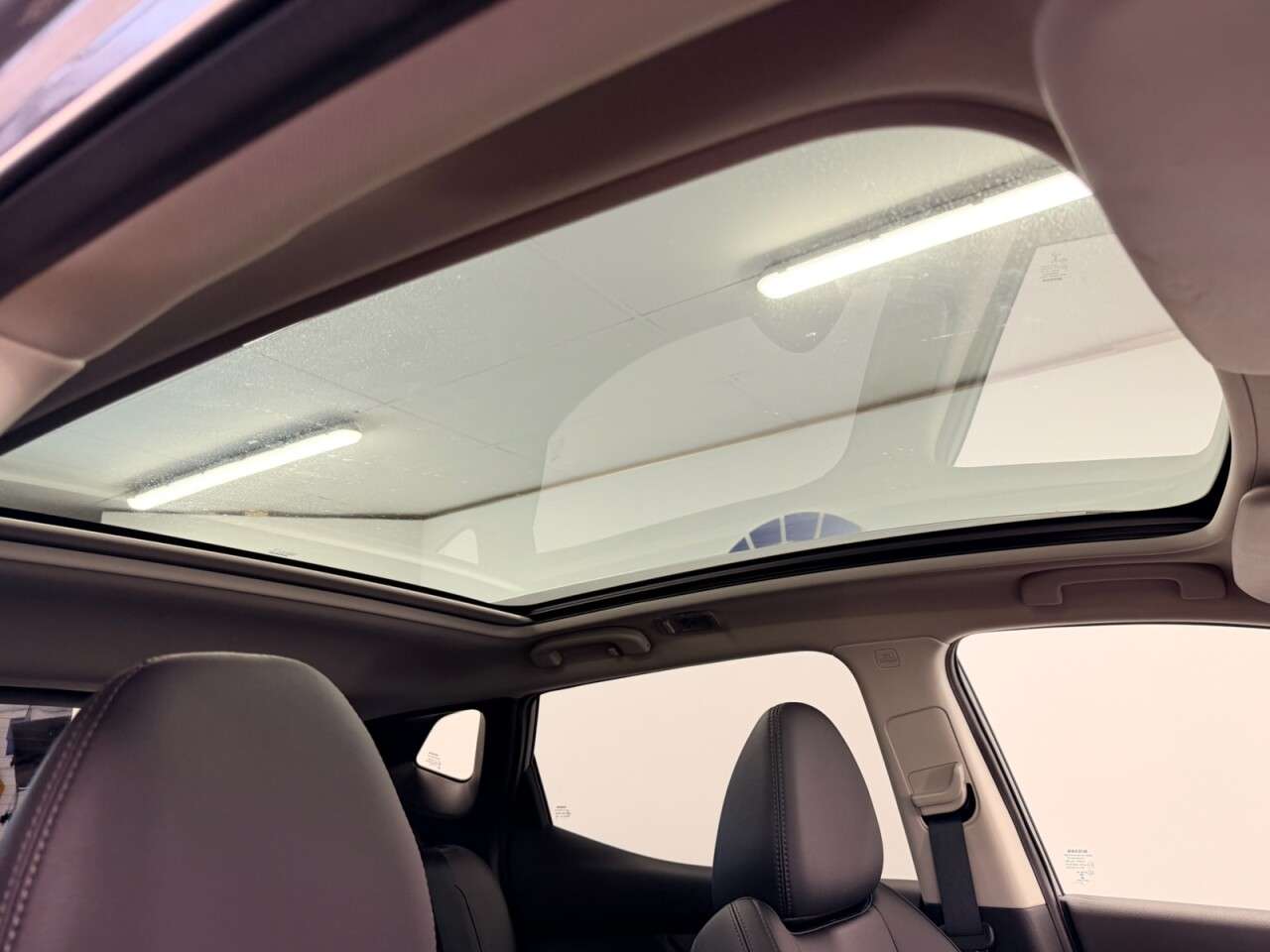 A 2019 NISSAN QASHQAI 1.3 DIG-T TEKNA 140 BHP + SAT NAV + GLASS SUNROOF SIX WARRANTY MARCH 2027 M A 2019 NISSAN QASHQAI 1.3 DIG-T TEKNA 140 BHP + SAT NAV + GLASS SUNROOF SIX WARRANTY MARCH 2027 M