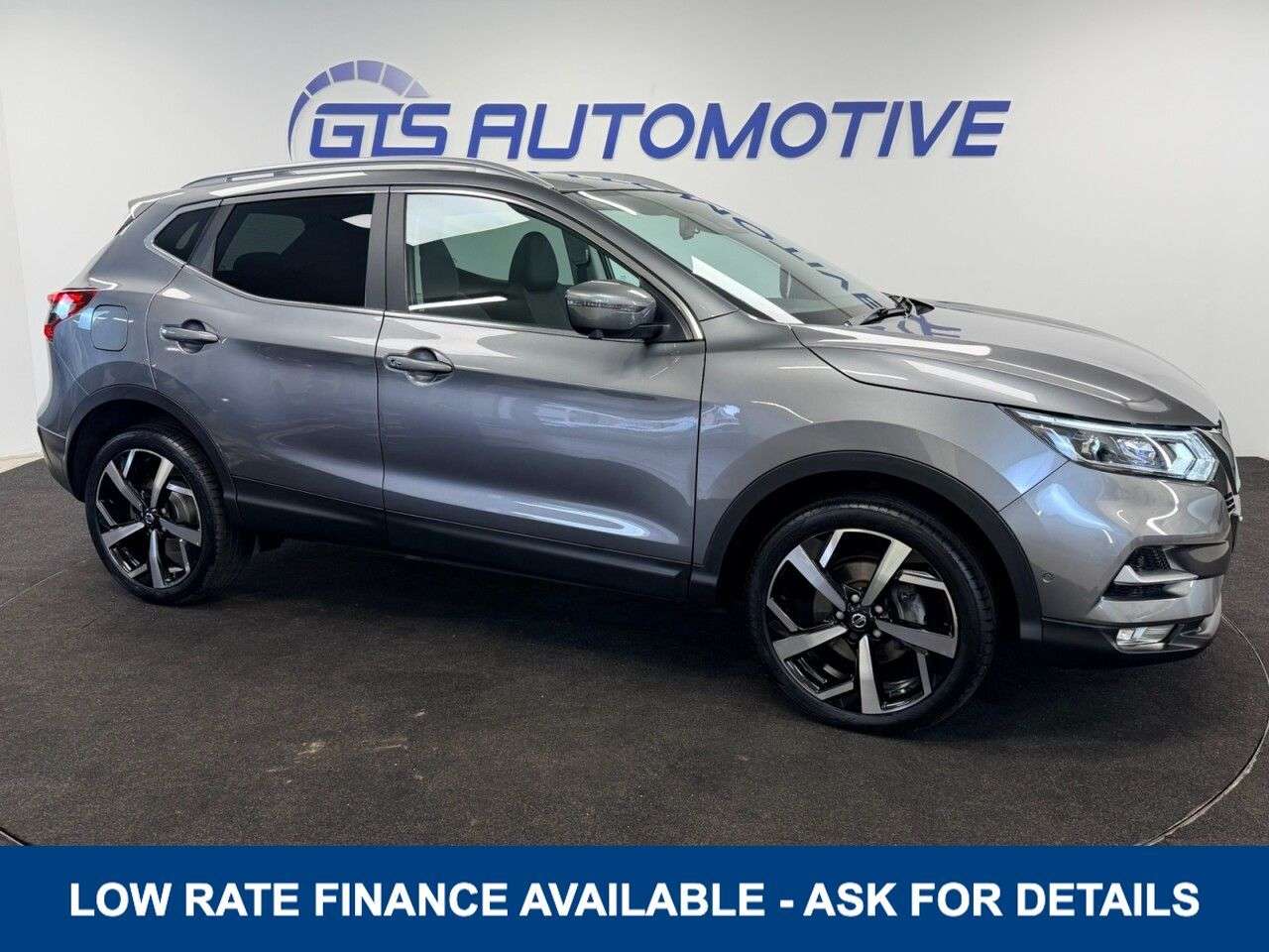 A 2019 NISSAN QASHQAI 1.3 DIG-T TEKNA 140 BHP + SAT NAV + GLASS SUNROOF SIX WARRANTY MARCH 2027 M A 2019 NISSAN QASHQAI 1.3 DIG-T TEKNA 140 BHP + SAT NAV + GLASS SUNROOF SIX WARRANTY MARCH 2027 M