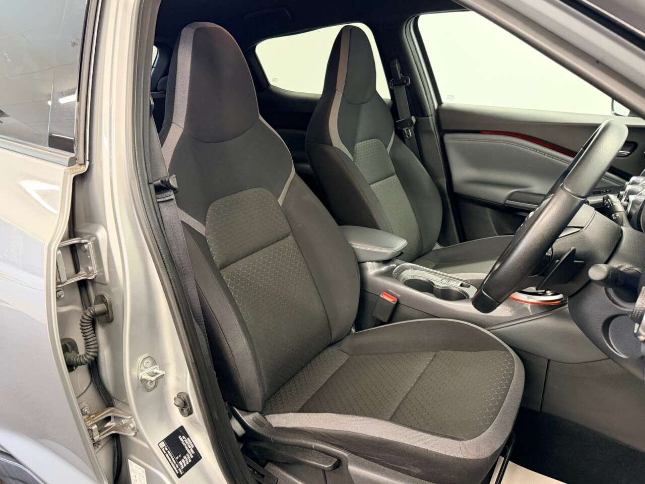 A 2020 NISSAN JUKE 1.0 DIG-T N-CONNECTA DCT AUTO 115 BHP + SAT NAV + REAR CAMERA SIX MONTH WAR A 2020 NISSAN JUKE 1.0 DIG-T N-CONNECTA DCT AUTO 115 BHP + SAT NAV + REAR CAMERA SIX MONTH WAR