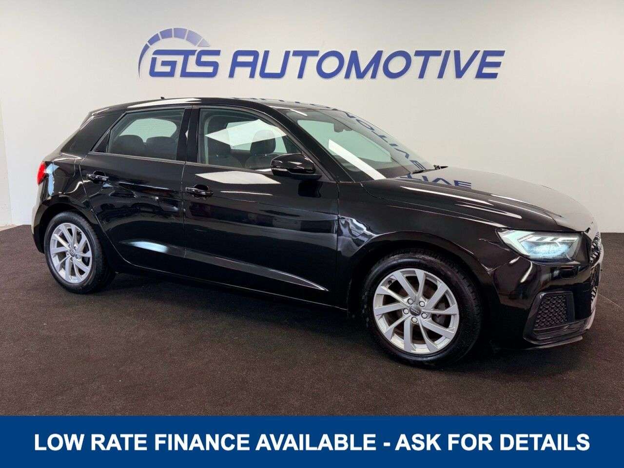 A 2019 AUDI A1 SPORTBACK 1.0 TFSI 25 SPORT FIVE DOOR 95 BHP + APPLE CAR PLAY + PARK SENSOR A 2019 AUDI A1 SPORTBACK 1.0 TFSI 25 SPORT FIVE DOOR 95 BHP + APPLE CAR PLAY + PARK SENSOR
