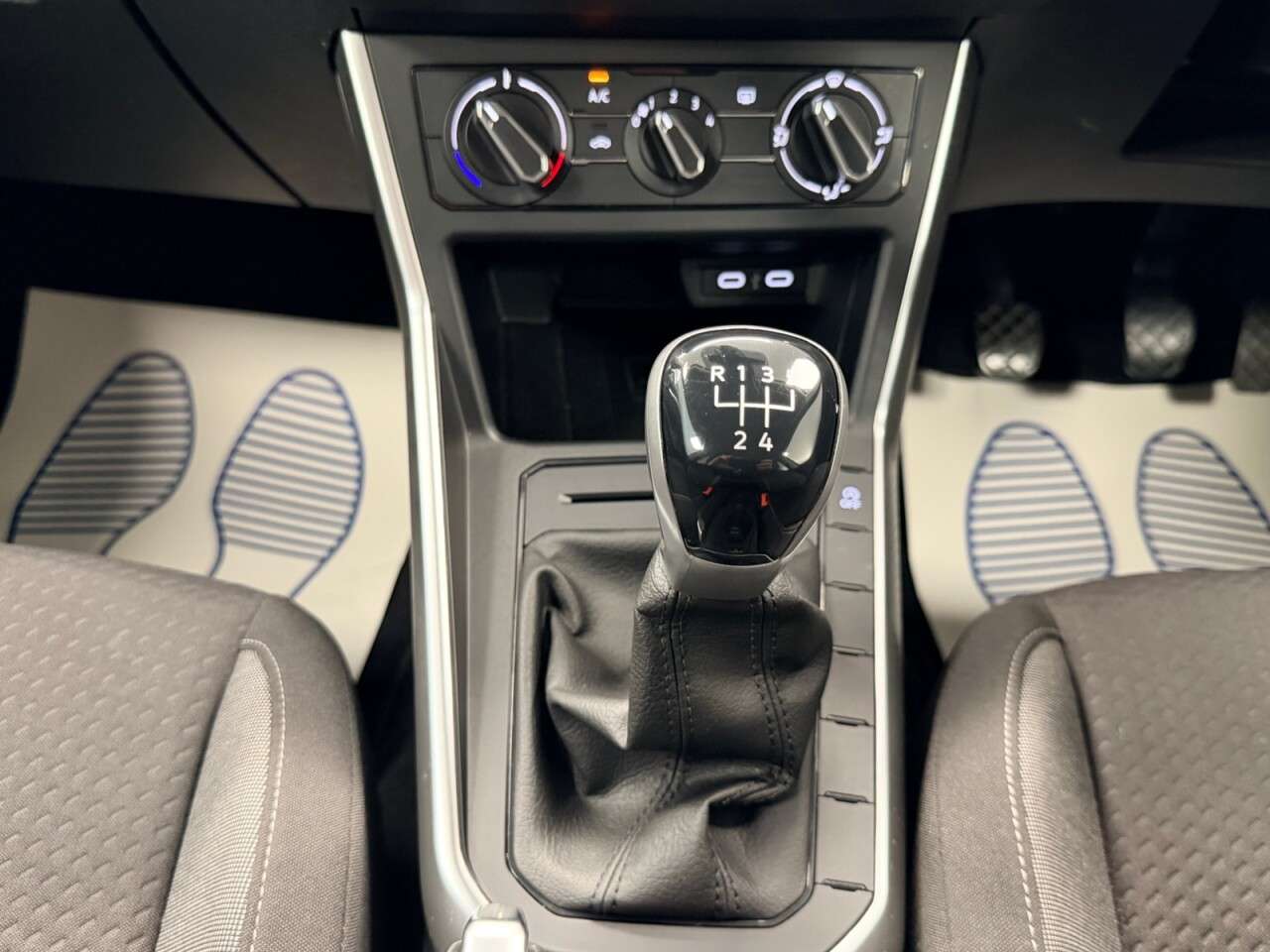 2024 VOLKSWAGEN POLO 2024 VOLKSWAGEN POLO