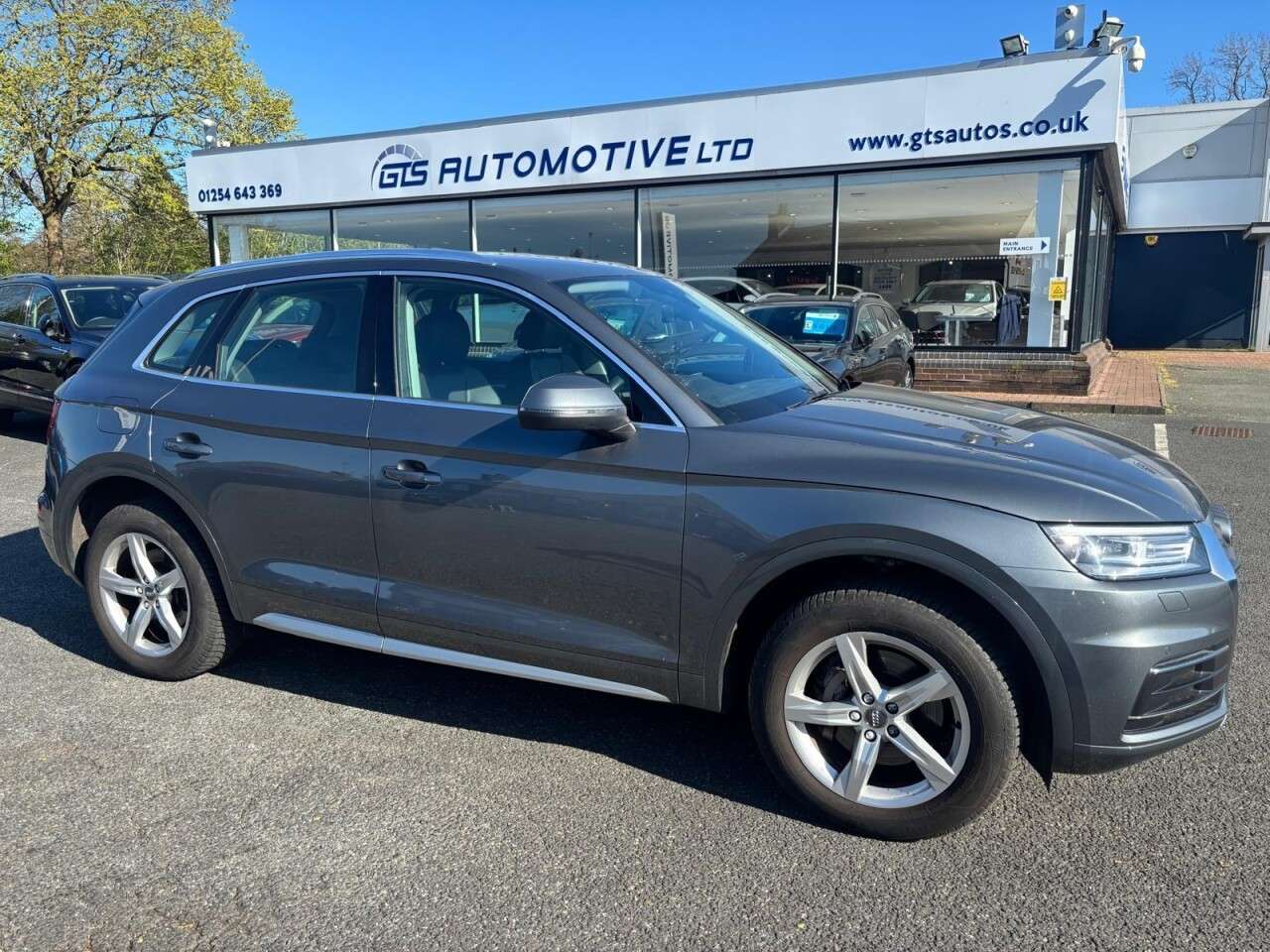 A 2019 AUDI Q5 2.0 TDI 40 SPORT S-TRONIC QUATTRO 190 BHP A 2019 AUDI Q5 2.0 TDI 40 SPORT S-TRONIC QUATTRO 190 BHP