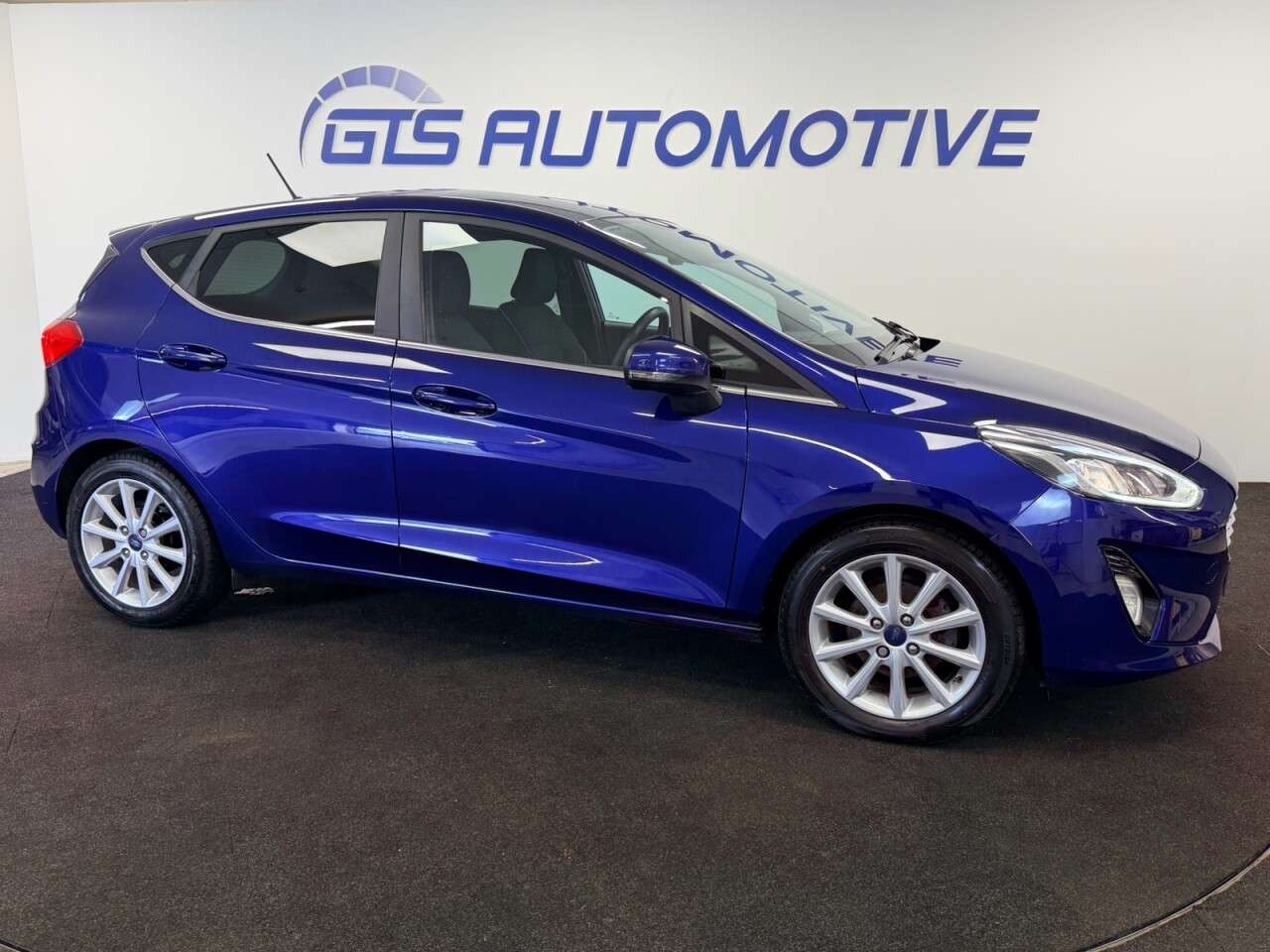 A 2017 FORD FIESTA 1.0 TURBO ECOBOOST TITANIUM FIVE DOOR 100 BHP + SAT NAV + APPLE CAR PLAY SI A 2017 FORD FIESTA 1.0 TURBO ECOBOOST TITANIUM FIVE DOOR 100 BHP + SAT NAV + APPLE CAR PLAY SI