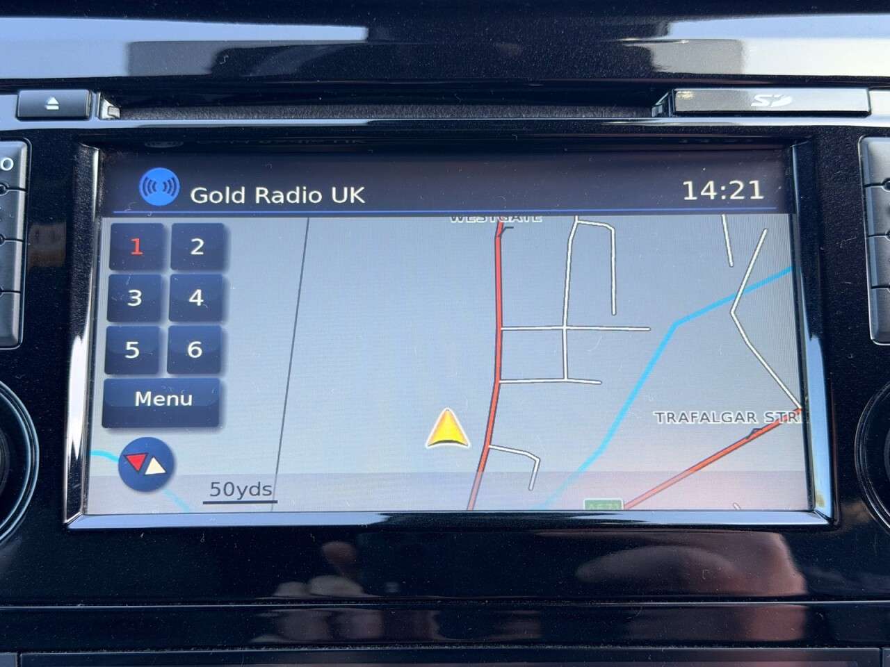 A 2018 NISSAN QASHQAI 1.3 DIG-T TEKNA PLUS+ 140 BHP + SAT NAV + GLASS SUNROOF + HEATED LEATHER A 2018 NISSAN QASHQAI 1.3 DIG-T TEKNA PLUS+ 140 BHP + SAT NAV + GLASS SUNROOF + HEATED LEATHER