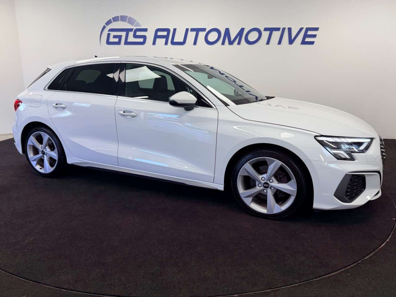 A 2021 AUDI A3 SPORTBACK 1.5 TFSI 35 S-LINE FIVE DOOR 150 BHP + SAT NAV + LEATHER SIX MONT A 2021 AUDI A3 SPORTBACK 1.5 TFSI 35 S-LINE FIVE DOOR 150 BHP + SAT NAV + LEATHER SIX MONT