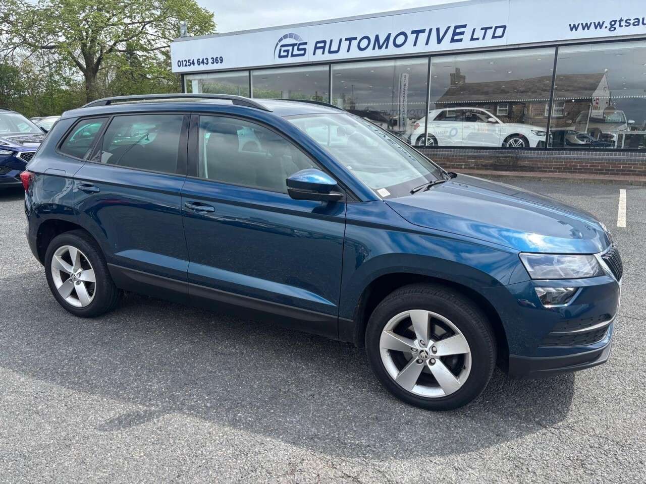 A 2022 SKODA KAROQ 1.0 TSI SE FIVE DOOR 110 BHP A 2022 SKODA KAROQ 1.0 TSI SE FIVE DOOR 110 BHP