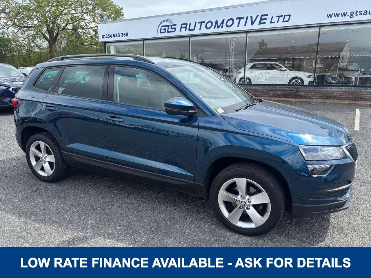 A 2022 SKODA KAROQ 1.0 TSI SE FIVE DOOR 110 BHP A 2022 SKODA KAROQ 1.0 TSI SE FIVE DOOR 110 BHP