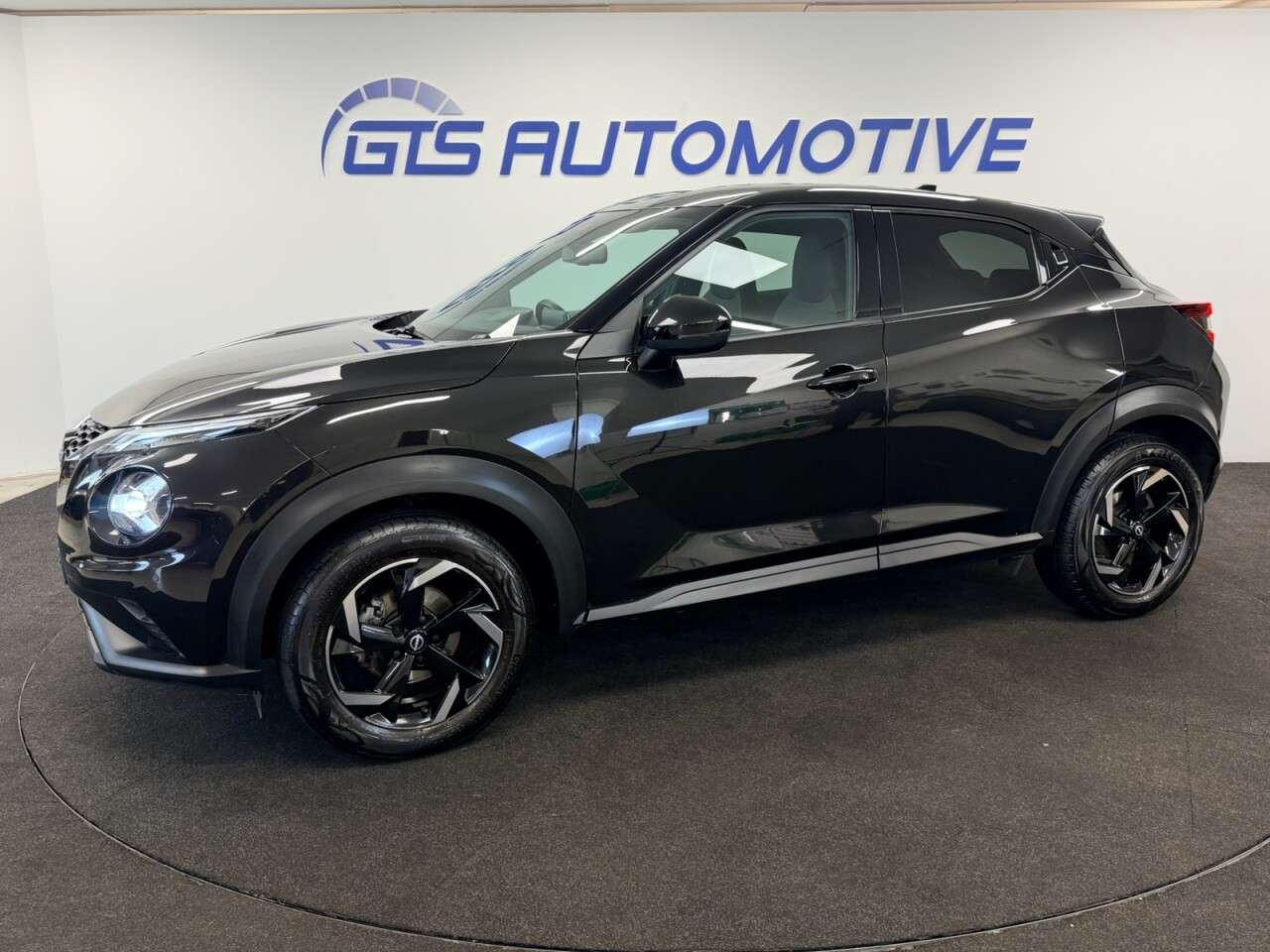 A 2022 NISSAN JUKE 1.0 DIG-T N-CONNECTA 115 BHP + SAT NAV + REAR CAMERA SIX MONTH WARRANTY MAY A 2022 NISSAN JUKE 1.0 DIG-T N-CONNECTA 115 BHP + SAT NAV + REAR CAMERA SIX MONTH WARRANTY MAY
