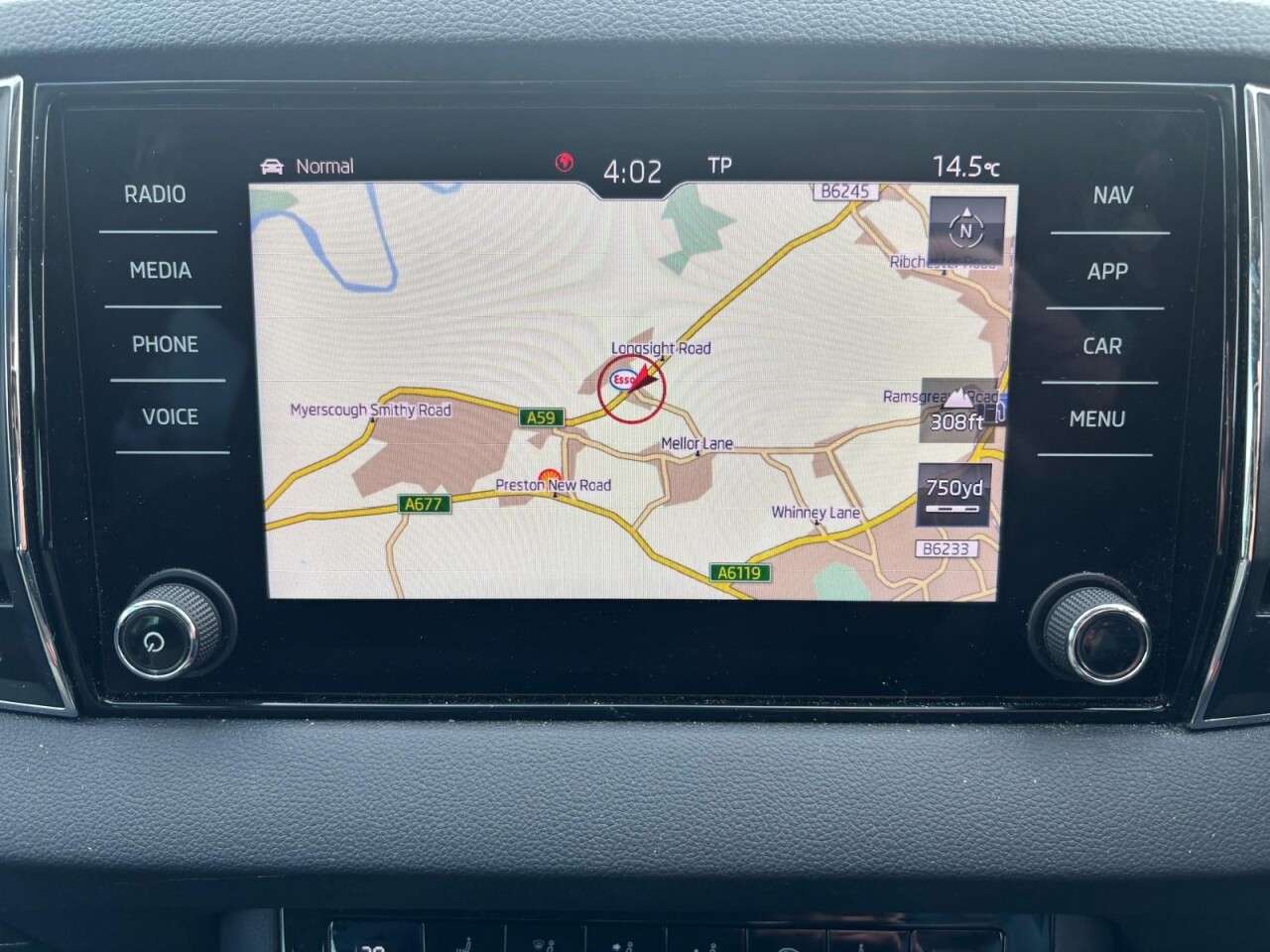 A 2020 SKODA KAROQ 1.5 TSI ACT SE L DSG AUTOMATIC 150 BHP + SAT NAV + REAR CAMERA A 2020 SKODA KAROQ 1.5 TSI ACT SE L DSG AUTOMATIC 150 BHP + SAT NAV + REAR CAMERA