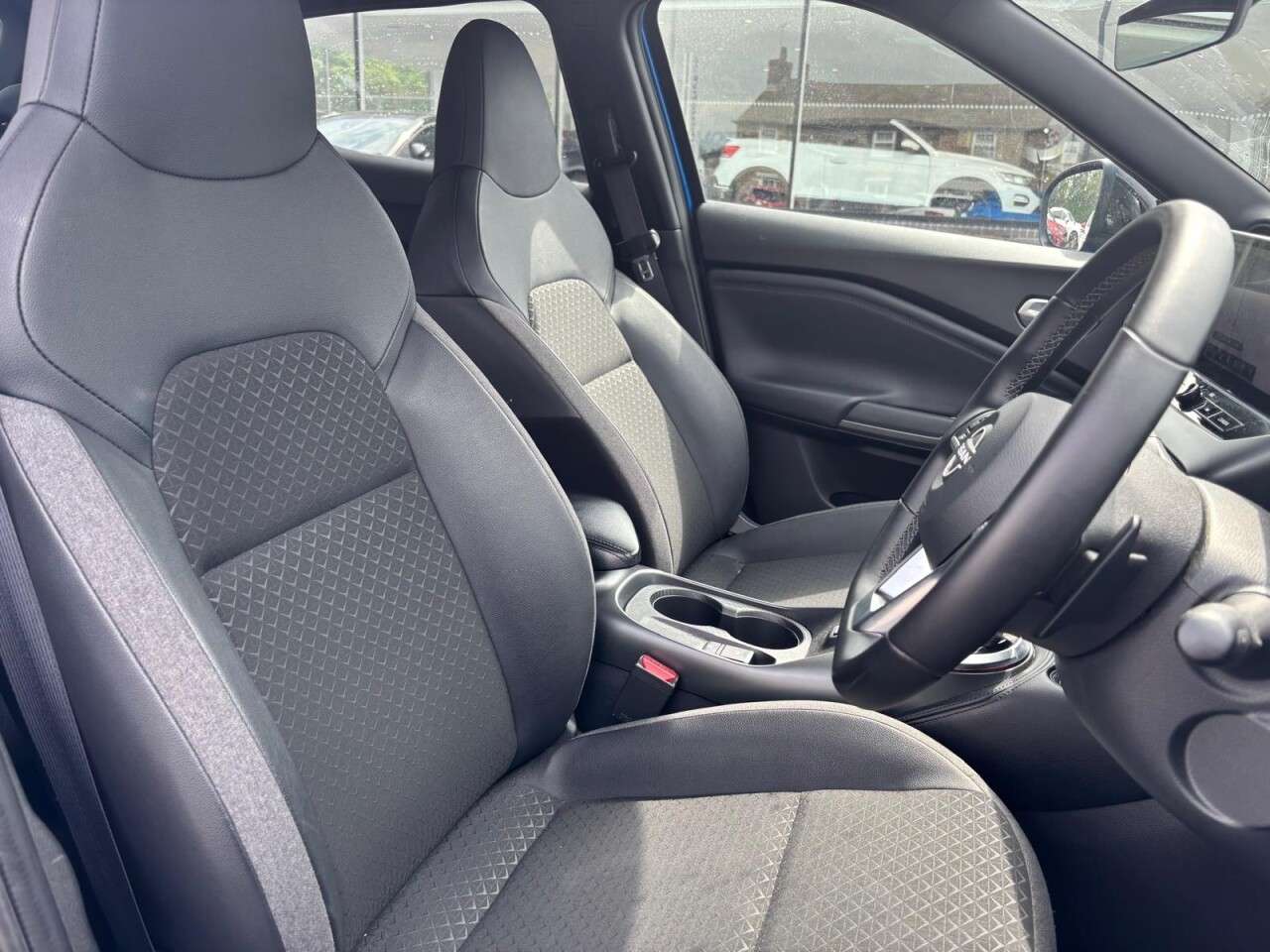 A 2025 NISSAN JUKE 1.0 DIG-T N-CONNECTA DCT AUTO 115 BHP A 2025 NISSAN JUKE 1.0 DIG-T N-CONNECTA DCT AUTO 115 BHP