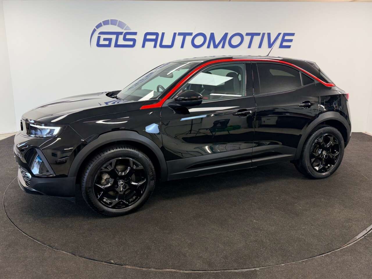 A 2022 VAUXHALL MOKKA ELECTRIC 50kWh GS LINE ELECTRIC AUTOMATIC 135 BHP + SAT NAV + REAR CAMERA SIX MONTH A 2022 VAUXHALL MOKKA ELECTRIC 50kWh GS LINE ELECTRIC AUTOMATIC 135 BHP + SAT NAV + REAR CAMERA SIX MONTH