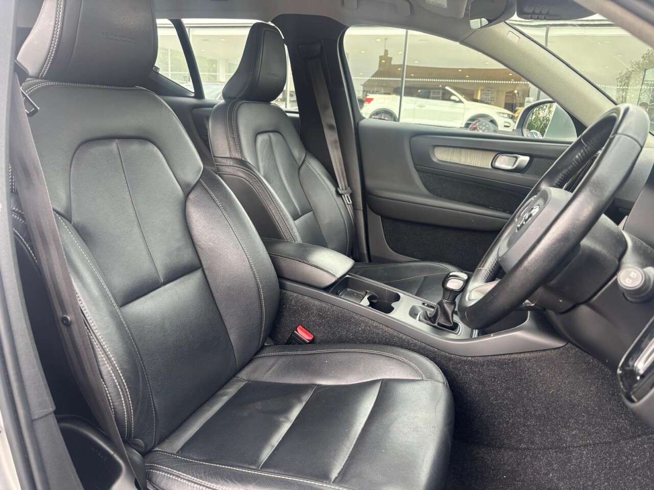 A 2019 VOLVO XC40 1.5 T3 INSCRIPTION 155 BHP A 2019 VOLVO XC40 1.5 T3 INSCRIPTION 155 BHP
