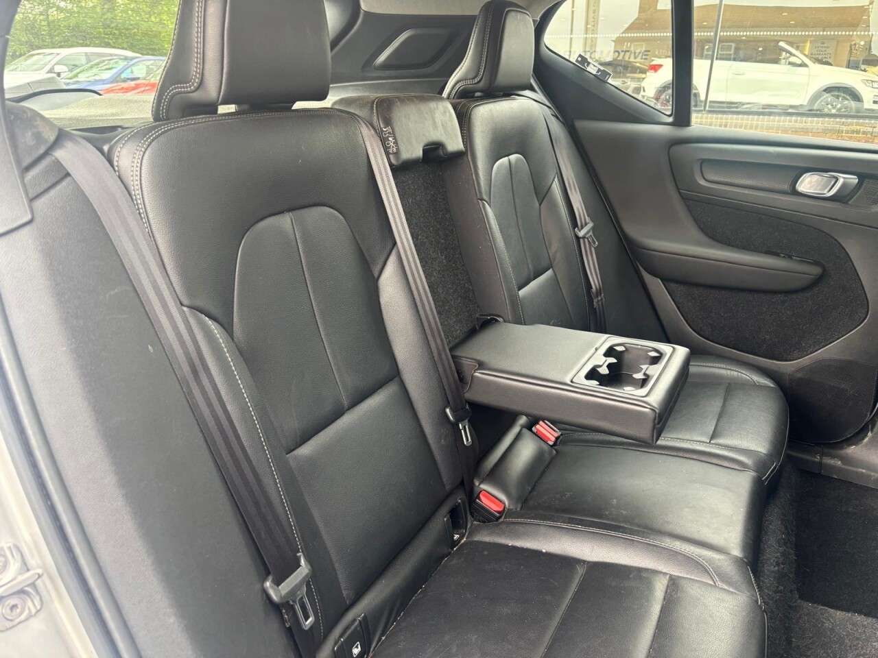 2019 VOLVO XC40 2019 VOLVO XC40
