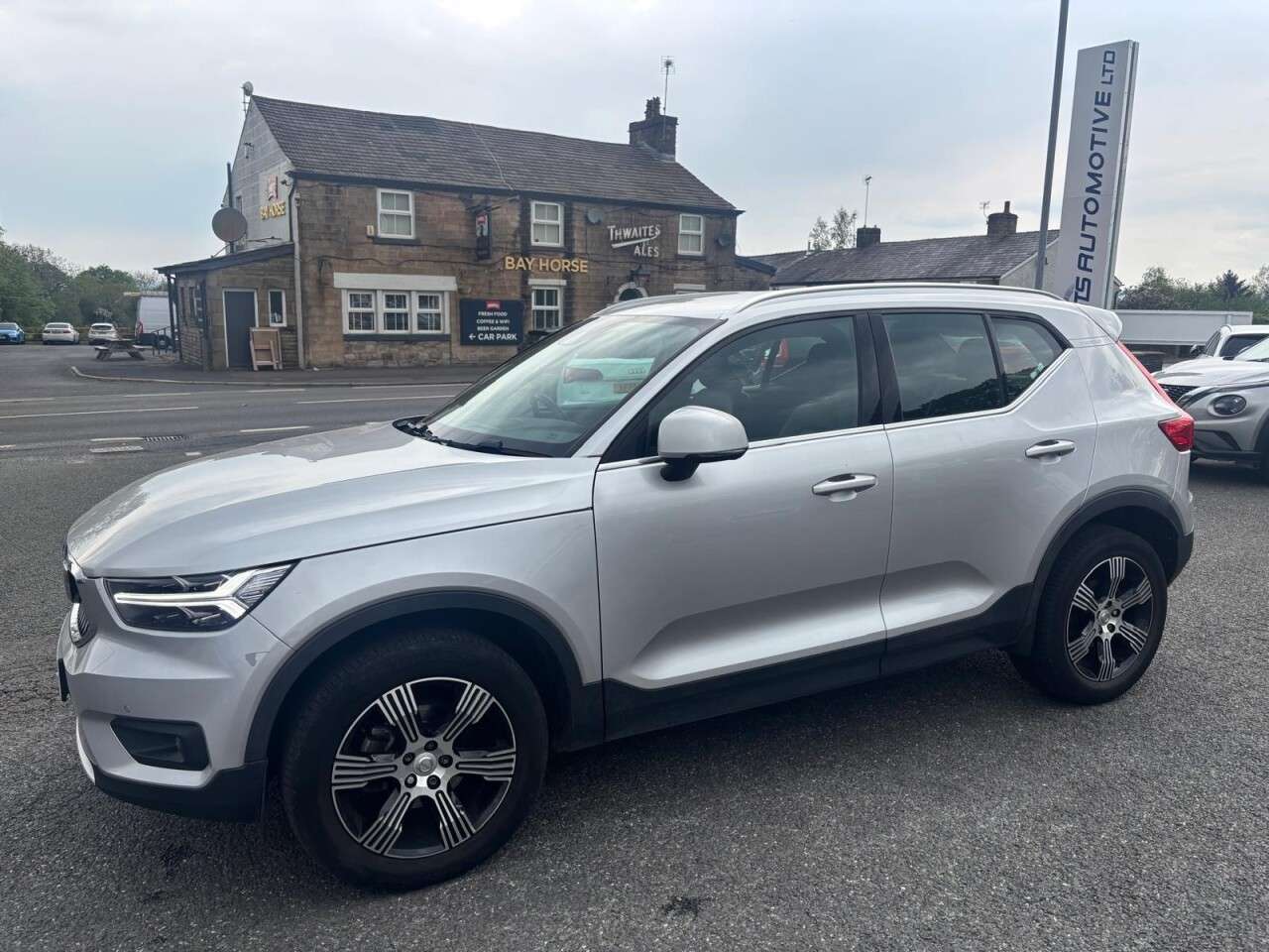2019 VOLVO XC40 2019 VOLVO XC40