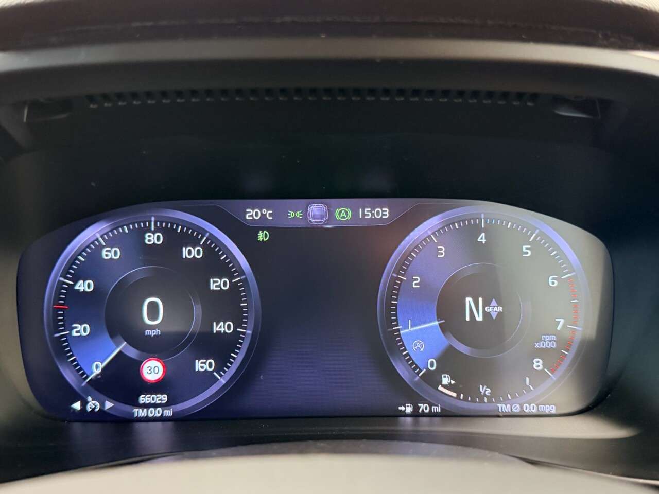 2019 VOLVO XC40 2019 VOLVO XC40