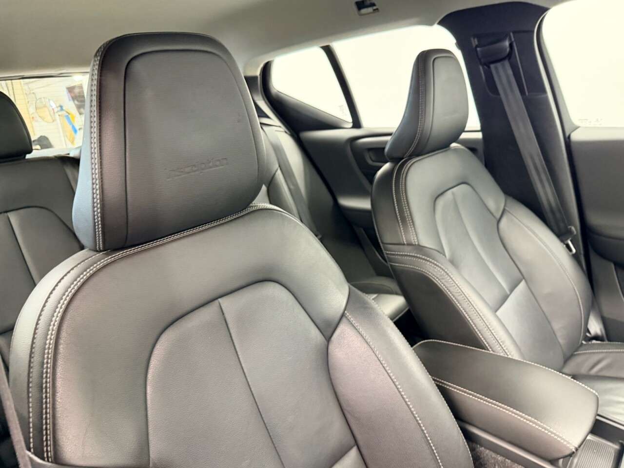 2019 VOLVO XC40 2019 VOLVO XC40