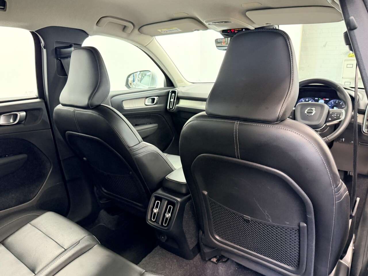 2019 VOLVO XC40 2019 VOLVO XC40
