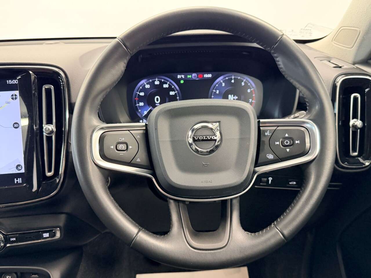 2019 VOLVO XC40 2019 VOLVO XC40
