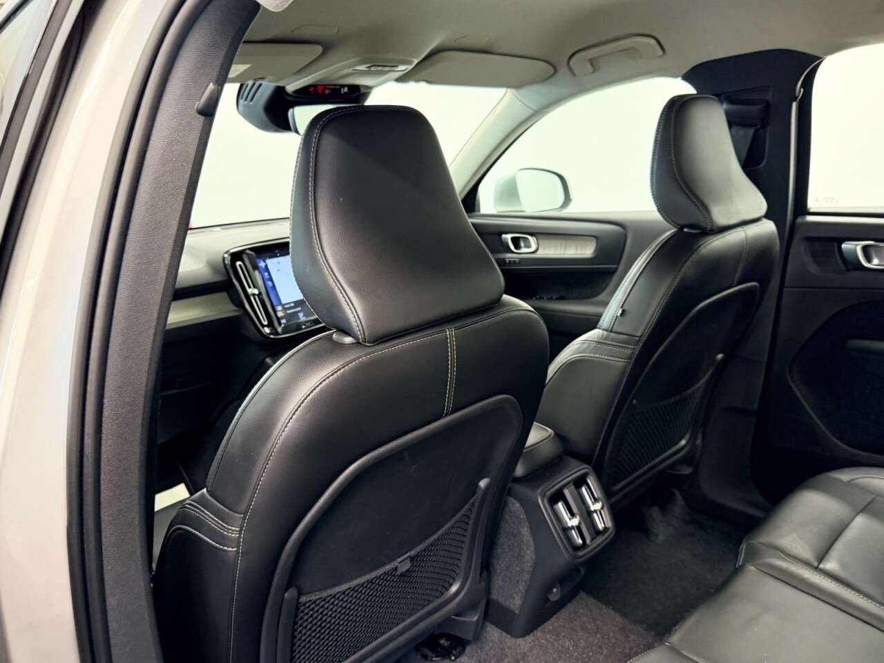 2019 VOLVO XC40 2019 VOLVO XC40