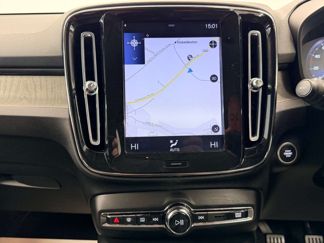 2019 VOLVO XC40 2019 VOLVO XC40
