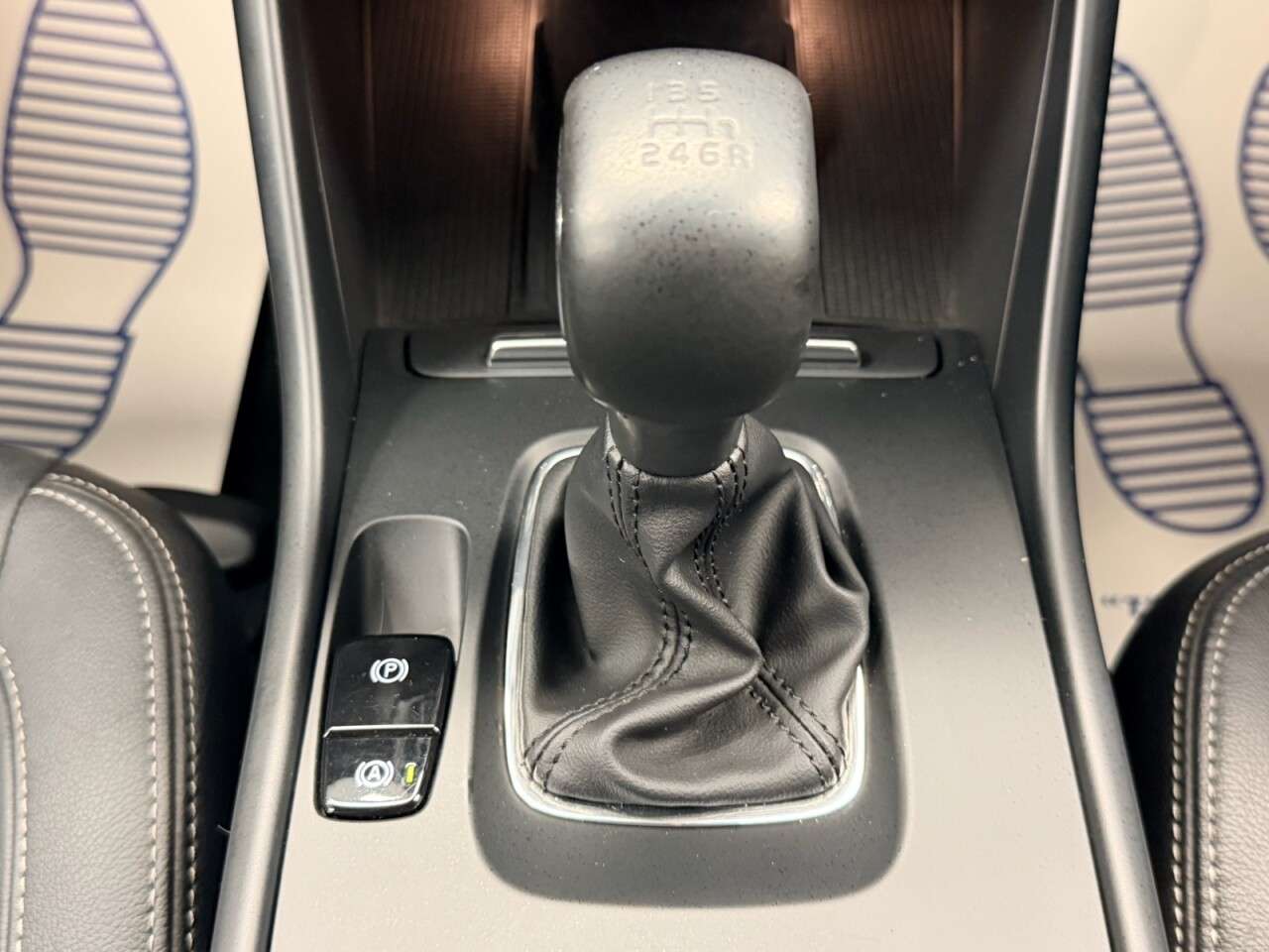 2019 VOLVO XC40 2019 VOLVO XC40