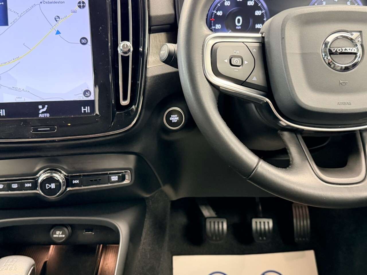 2019 VOLVO XC40 2019 VOLVO XC40