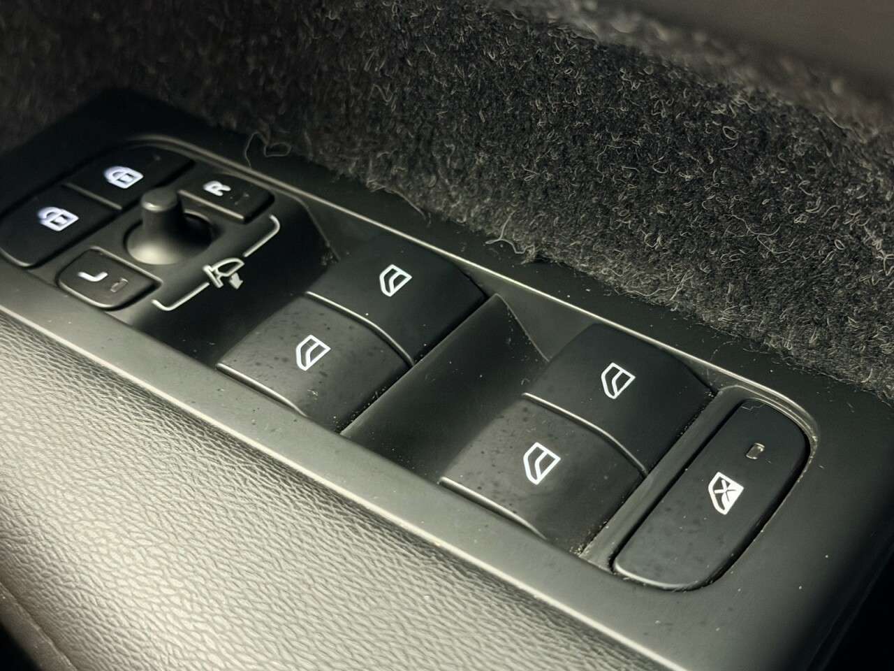 2019 VOLVO XC40 2019 VOLVO XC40