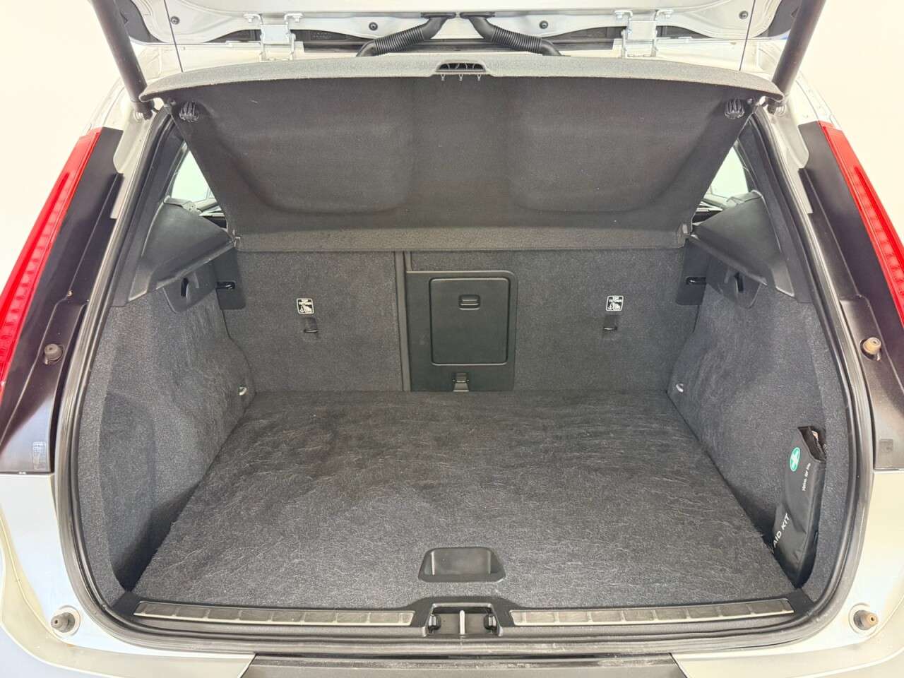 2019 VOLVO XC40 2019 VOLVO XC40