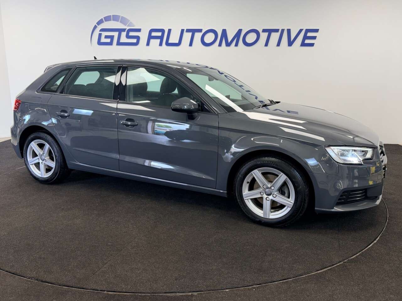 A 2019 AUDI A3 SPORTBACK 1.0 TFSI 30 SE TECHNIK FIVE DOOR 115 BHP + SAT NAV + PARKING SENS A 2019 AUDI A3 SPORTBACK 1.0 TFSI 30 SE TECHNIK FIVE DOOR 115 BHP + SAT NAV + PARKING SENS