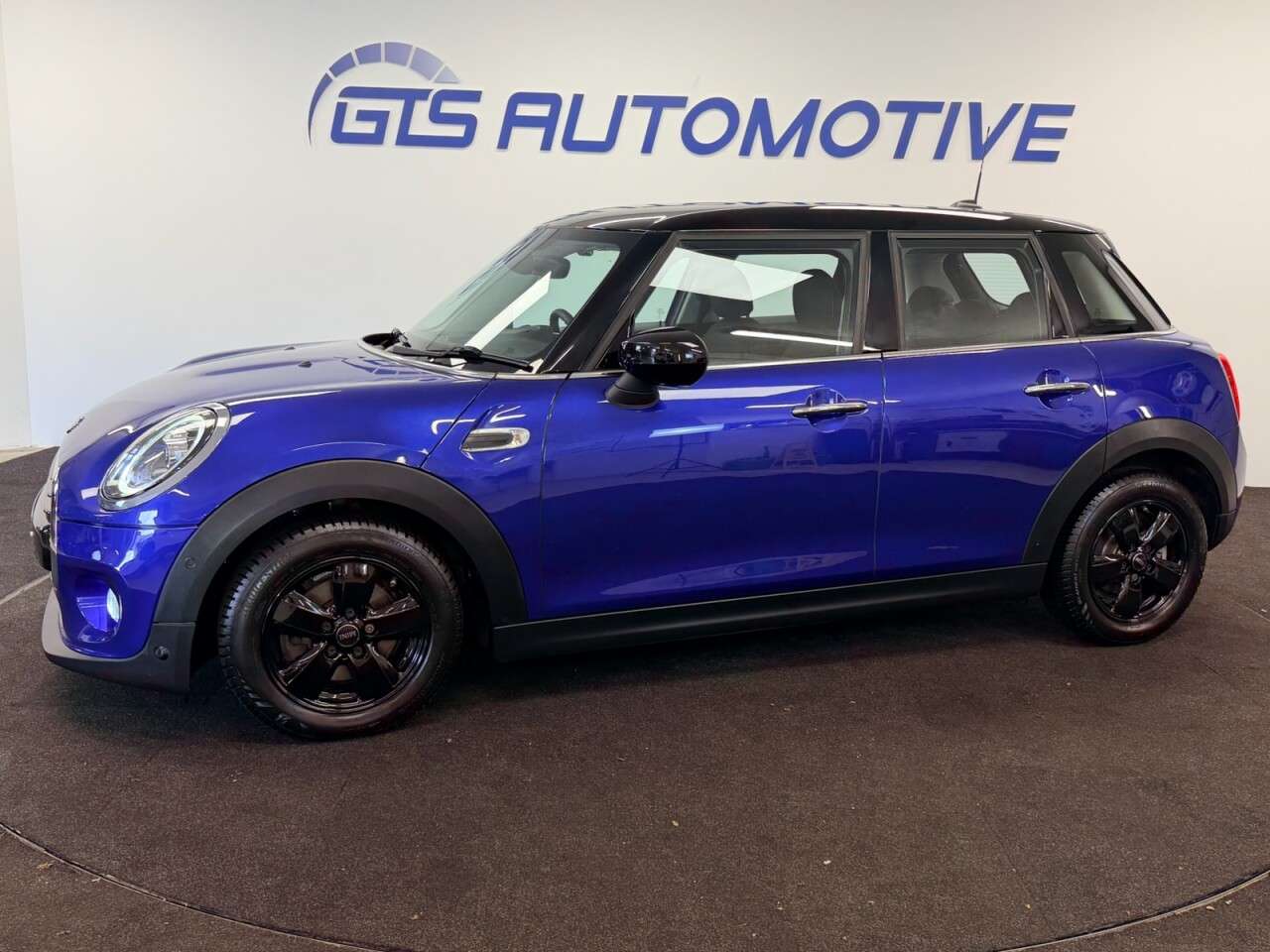 A 2020 MINI HATCH 1.5 COOPER CLASSIC FIVE DOOR 135 BHP + REAR CAMERA + HEATED SEATS SIX MONTH A 2020 MINI HATCH 1.5 COOPER CLASSIC FIVE DOOR 135 BHP + REAR CAMERA + HEATED SEATS SIX MONTH