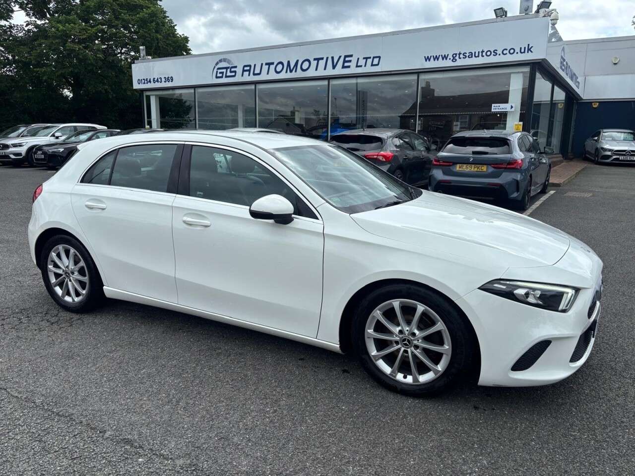 A 2020 MERCEDES-BENZ A CLASS A180d SPORT FIVE DOOR 7G-DCT AUTO 115 BHP + SAT NAV + HEATED SEATS + CAMERA A 2020 MERCEDES-BENZ A CLASS A180d SPORT FIVE DOOR 7G-DCT AUTO 115 BHP + SAT NAV + HEATED SEATS + CAMERA